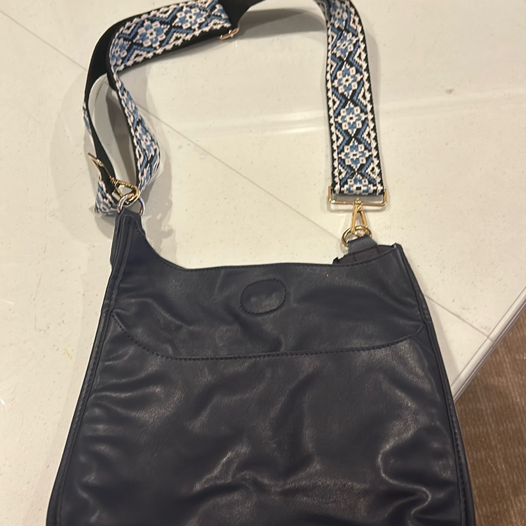 Great Shoulder Bag Great Condition